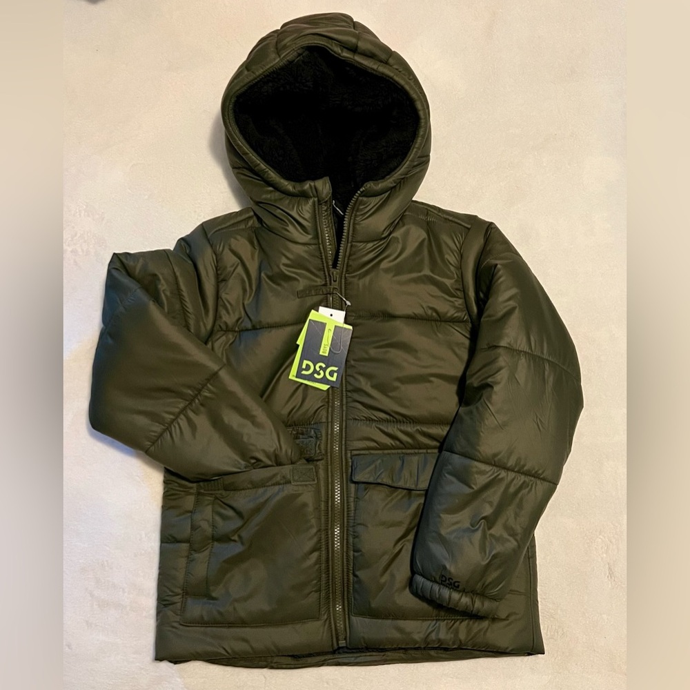DSG puff jacket - boys size small- NWT